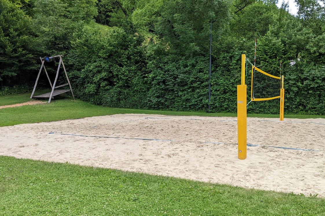 Ausflugsziel: Volleyball Platz  - Spielplatz Laussa