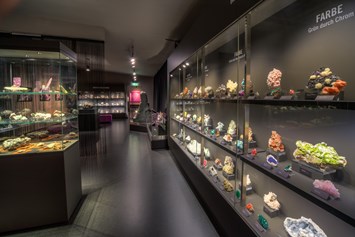 Ausflugsziel: Umfangreiche Mineraliensammlung im Edelsteinhaus - Amethyst Welt Maissau