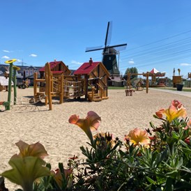 Ausflugsziel: Spielplatz vor der Mühle - Holland-Park