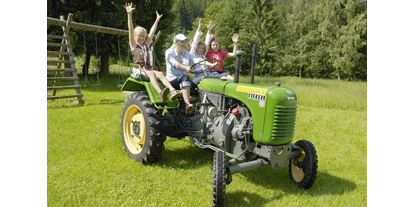 Viaggio con bambini - Kinderwagen: großteils geeignet - Oldtimer Traktoren-Ausfahrten - Trattlers Ponyfarm