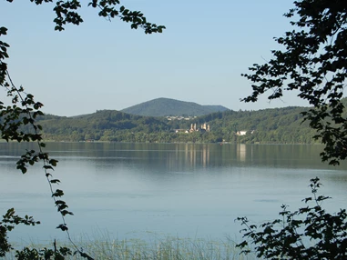 Ausflugsziel: Laacher See mit Abtei - Maria Laach