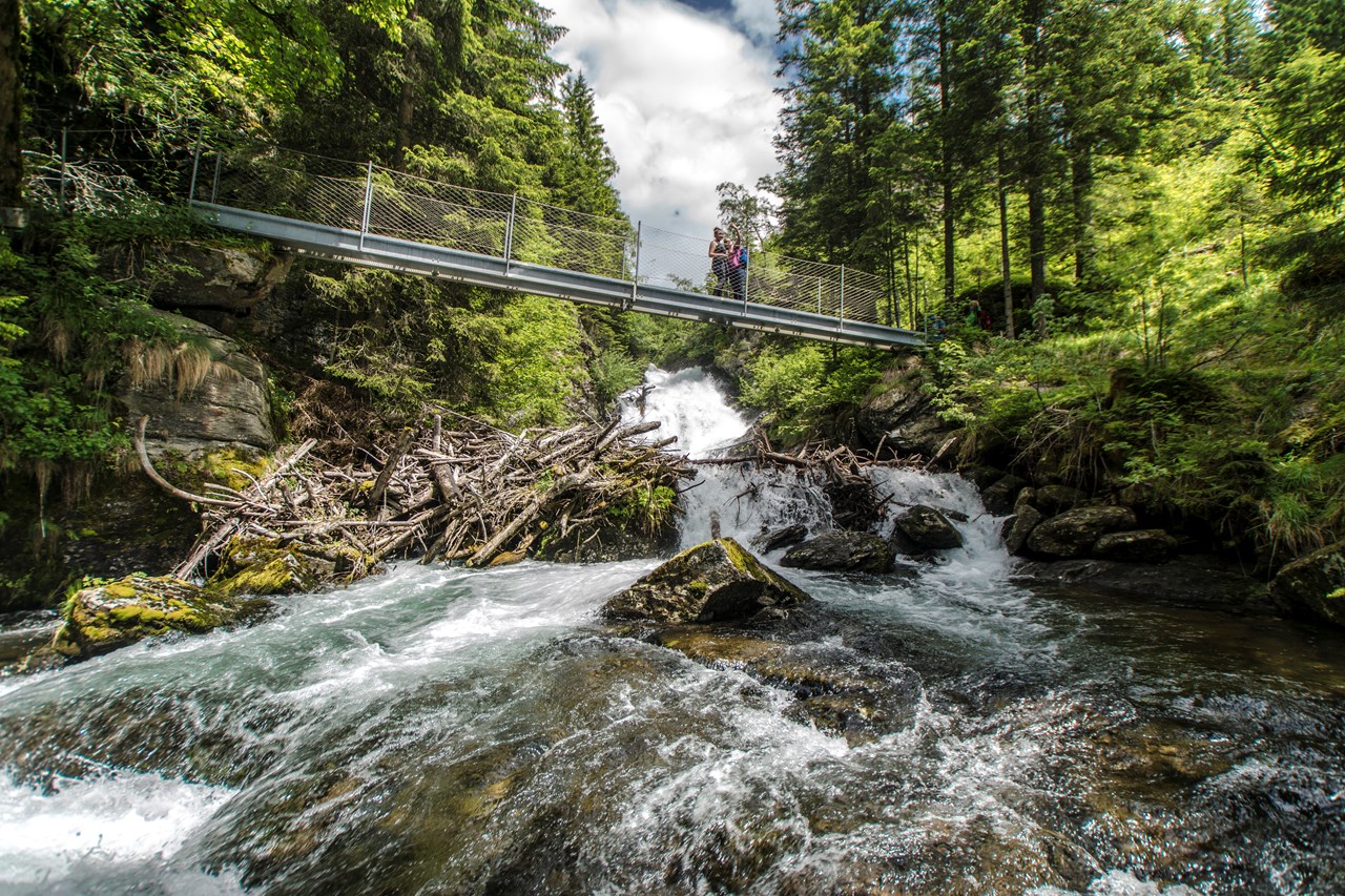 National Geographic Themenweg Wilde Wasser Highlights beim Ausflugsziel Alpinsteig durch die Höll