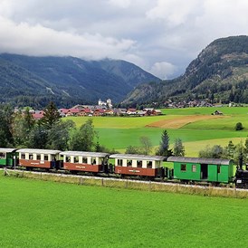 Ausflugsziel: Personenzug der Taurachbahn im sommerlichen Lungau - Taurachbahn