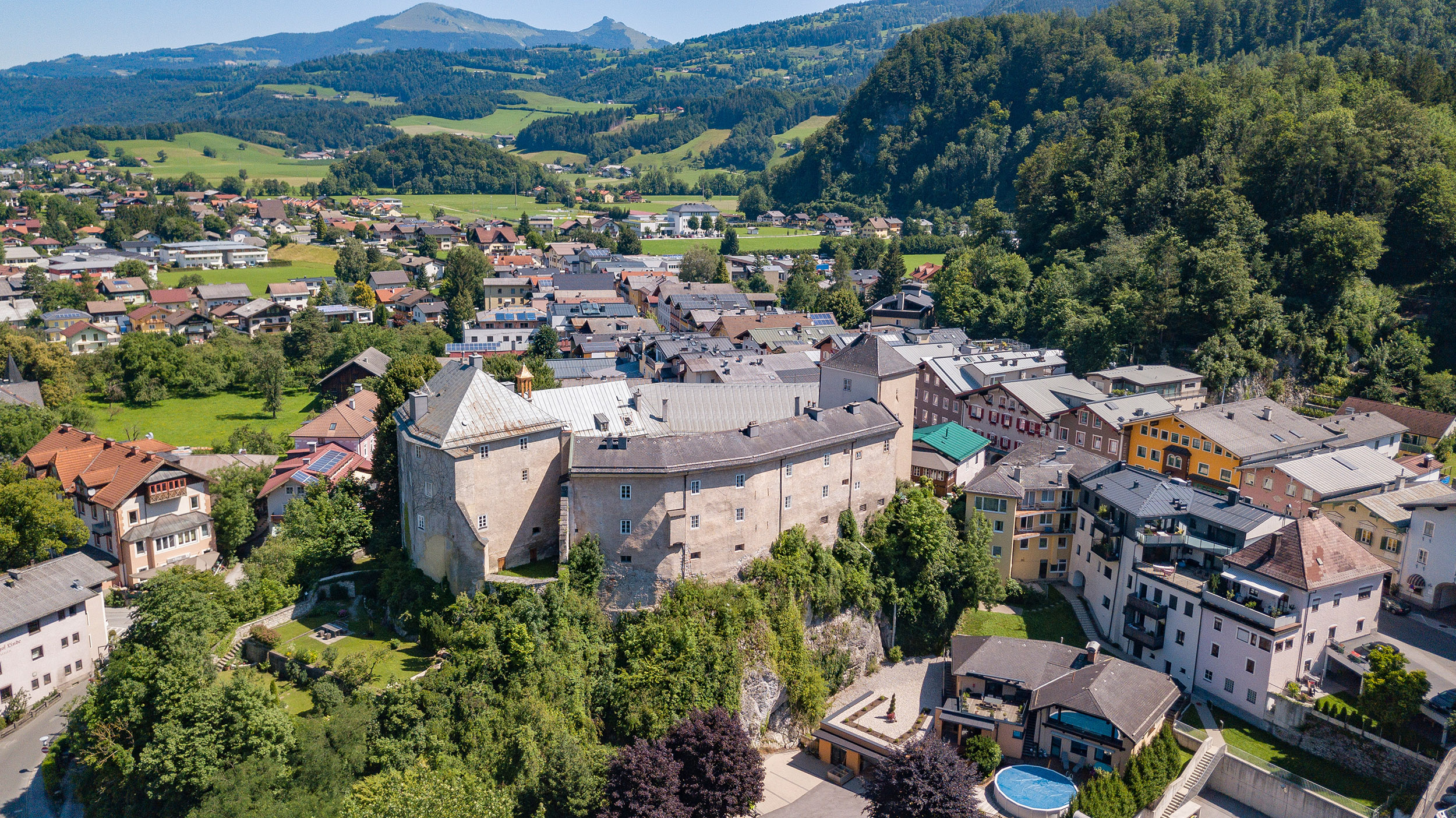 Trip with children - Schatten: vollständig schattig - Austria - Museum Burg Golling