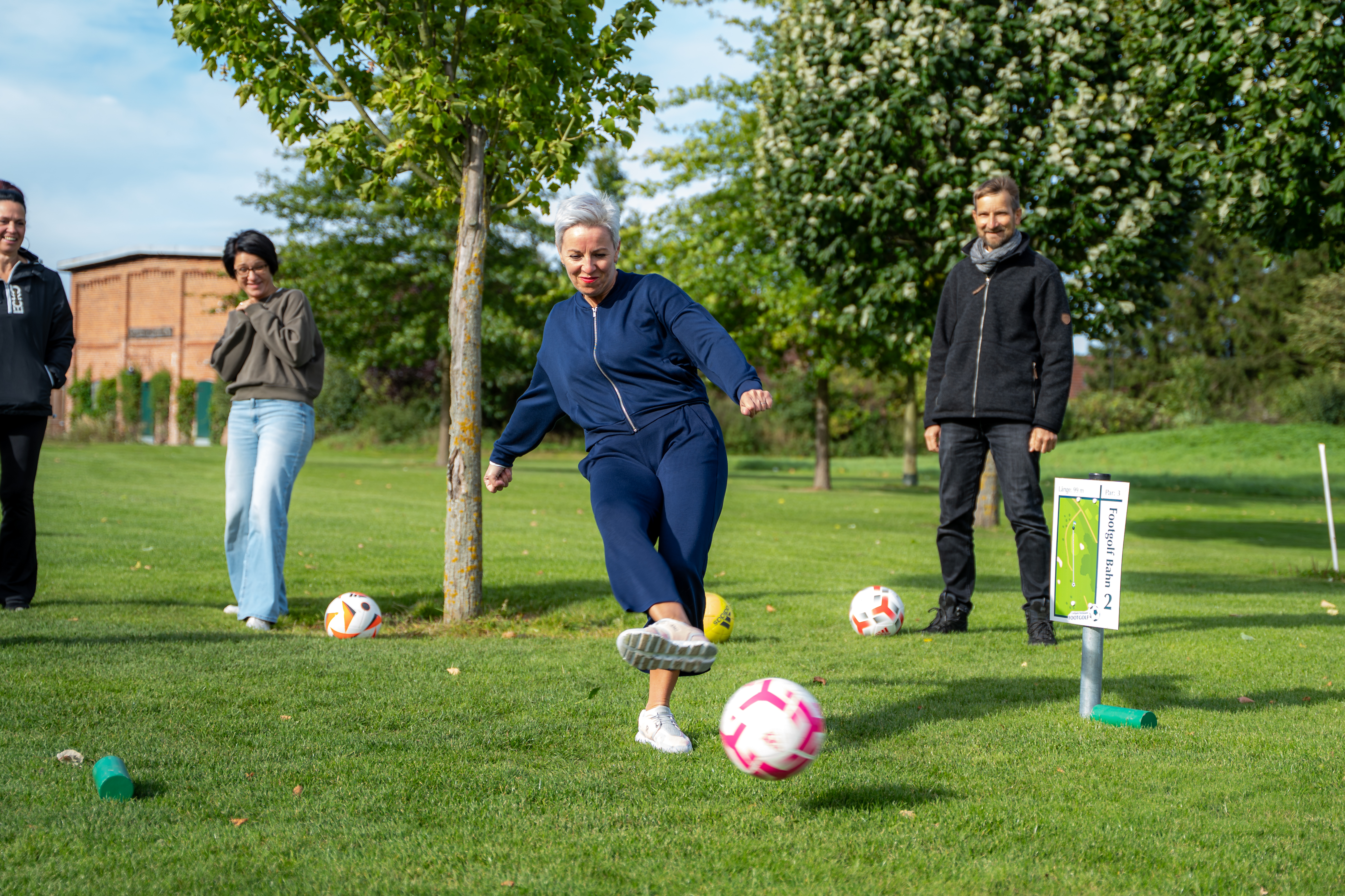 Voyage avec des enfants - Allemagne - FOOTGOLF – Ein Traum-Mix aus Golf & Fußball im Golfpark Strelasund