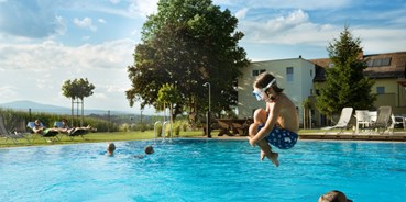 Ausflug mit Kindern - PLZ 8455 (Österreich) - Schwimmbad für unsere Gäste - Gasthof Martinhof