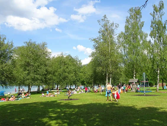 Ausflugsziel: Naturstrand Wasswiese am Wolfgangsee - Naturstrand Wasswiese