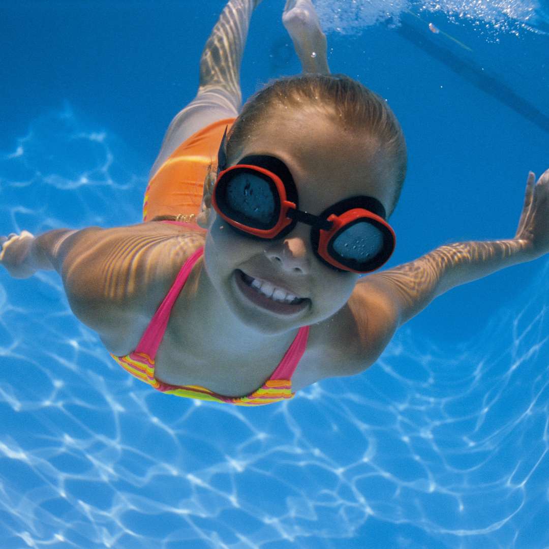 Trip with children - Brandenburg - Symbolbild für unseren Bäder-Tipp Sommerbad Wuhlheide! - Sommerbad Wuhlheide