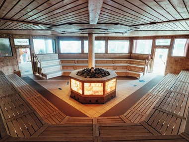 Ausflugsziel: Königliche Kristall Therme