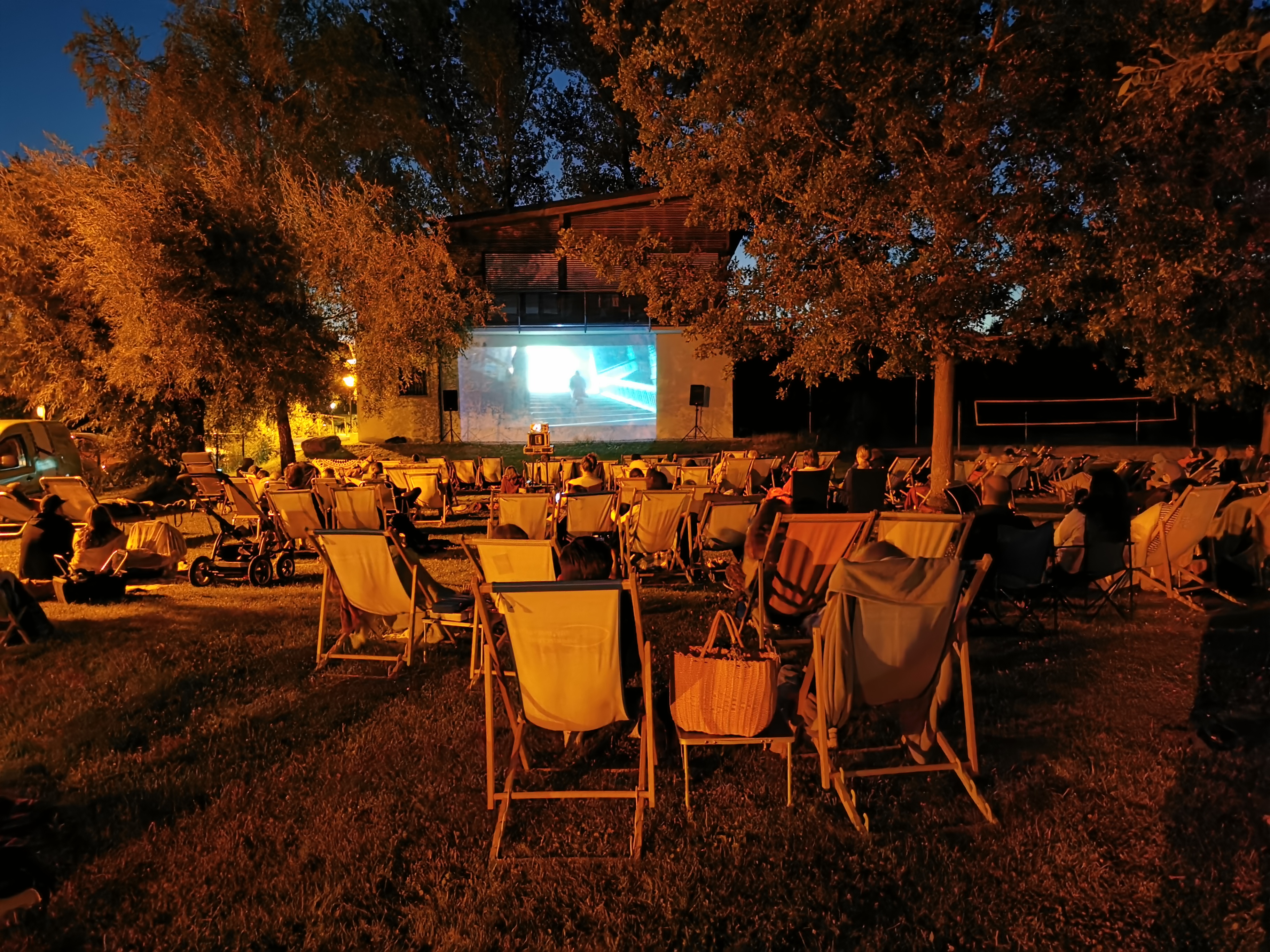 Trip with children - WC - Eitzing (Höhnhart) - Open Air Sommerkino Seekirchen
