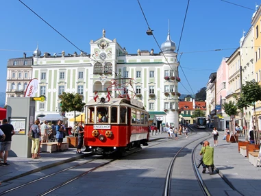 Ausflugsziel: NOSTALGIEFAHRT TRAUNSEETRAM