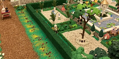 Viaggio con bambini - erreichbar mit: Schiff - Ausstellung: 175 Jahre Paulskirche Playmobil Diorama Artist Oliver Schaffer