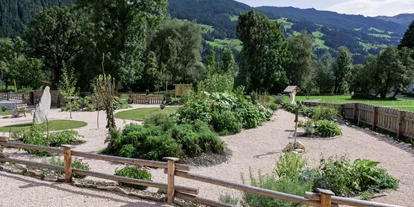 Ausflug mit Kindern - Kinderwagen: großteils geeignet - Kräutergarten-Mariengarten Schlitters