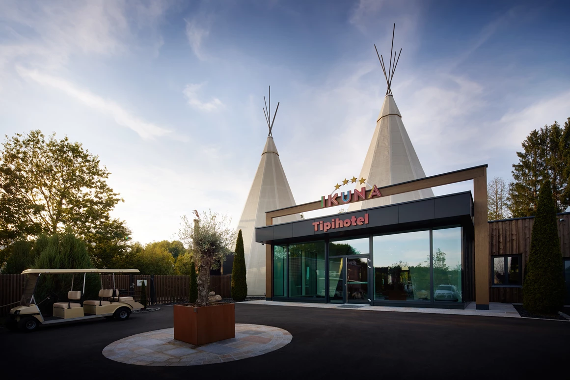 Ausflugsziel: IKUNA 4-Sterne-Tipi-Hotel