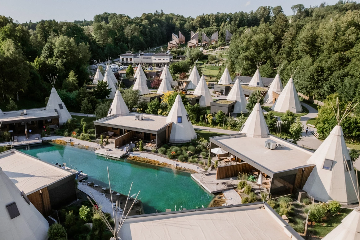 Ausflugsziel: IKUNA 4-Sterne-Tipi-Hotel