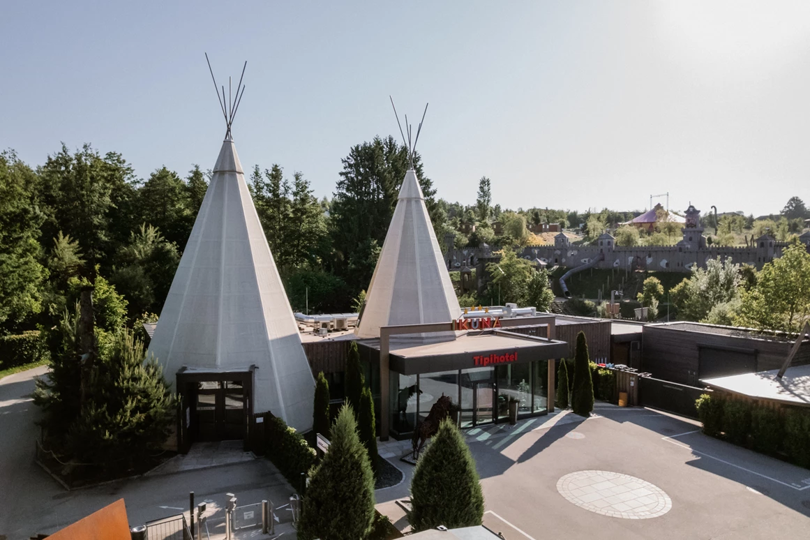 Ausflugsziel: IKUNA 4-Sterne-Tipi-Hotel