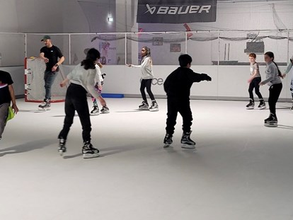 Ausflug mit Kindern - Themenschwerpunkt: Lernen - Traiskirchen - Die einzigartige Eislaufschule