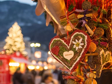 Ausflugsziel: Weihnachtsmarkt, Adventmarkt, Christkindlmarkt in Linz - Weihnachtsmarkt im Schloss Ebelsberg