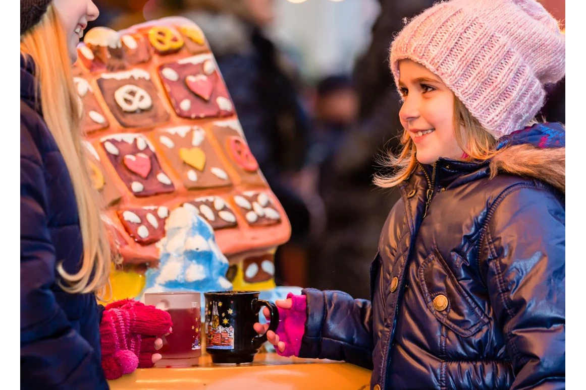 Ausflugsziel: Weihnachtsmarkt, Adventmarkt, Christkindlmarkt in Braunau am Inn - Christkindlmarkt im Palmpark