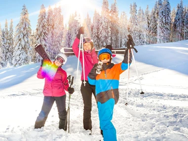 Ausflugsziel: Symbolbild für Skifahren - Tiroler Zugspitzbahn - Zugspitzplatt