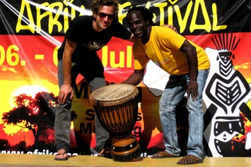 Ausflugsziel: Afrikafestival auf Schloss Mamling