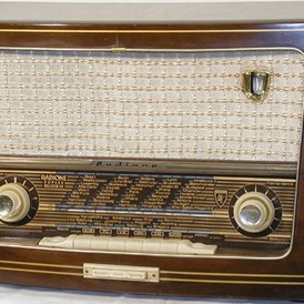 Ausflugsziel: Ein UKW Empfänger aus den 60er Jahren - Radiomuseum Grödig