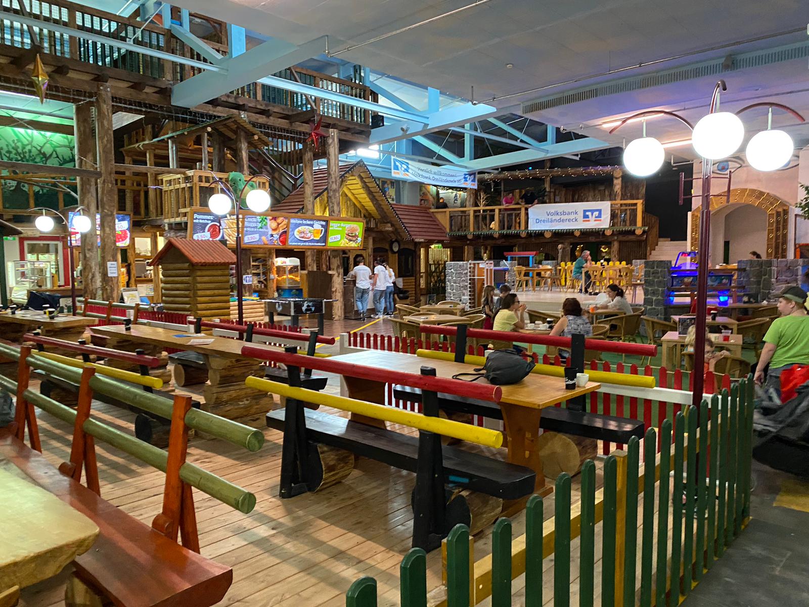 Ausflugsziel: Spassi Freizeitpark mit vielen Gastro und Spielbereichen 