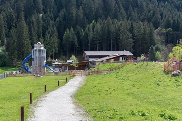 Ausflugsziel: Unser Schau-Bauernhof mit Spielplatz. - Erlebnissennerei Zillertal