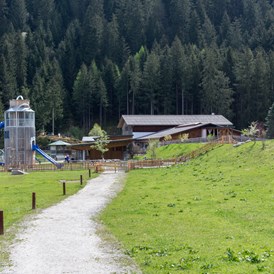 Ausflugsziel: Unser Schau-Bauernhof mit Spielplatz. - Erlebnissennerei Zillertal