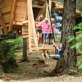 Ausflugsziel: Baumhausweg - Spielen und Entdecken in luftiger Höhe!