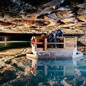 Ausflugsziel: Der traumhafte Spiegelsee - ein unterirdischer Salzsee - Salzbergwerk Berchtesgaden