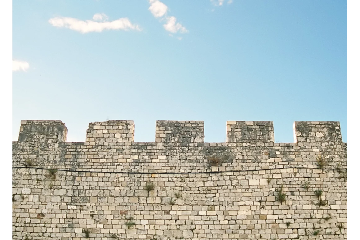 Ausflugsziel: Symbolbild für Ausflugsziel Stadtmauer Nördlingen. Keine korrekte oder ähnlich Darstellung! - Stadtmauer Nördlingen