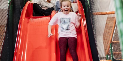 Voyage avec des enfants - Kinderwagen: großteils geeignet - Indoorspielplatz des Polenmarkt Hohenwutzen