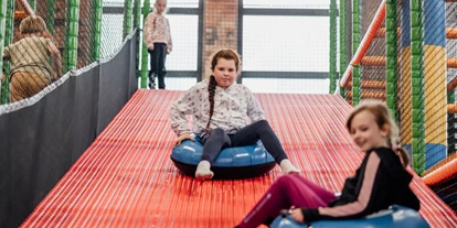 Voyage avec des enfants - Kinderwagen: großteils geeignet - Indoorspielplatz des Polenmarkt Hohenwutzen