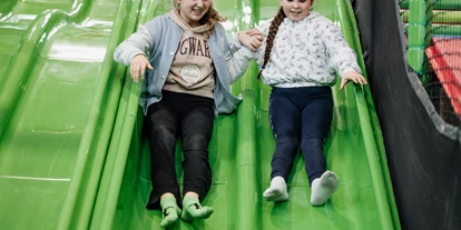 Voyage avec des enfants - Kinderwagen: großteils geeignet - Indoorspielplatz des Polenmarkt Hohenwutzen