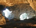 Ausflugsziel: Wohnung der Neandertaler - die Klausenhöhlen im Archäologiepark - Archäologiepark Altmühltal