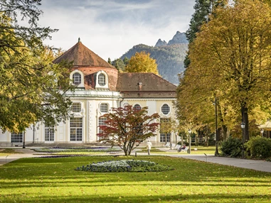 Ausflugsziel: Konzertrotunde im Königlichen Kurgarten  - Königliche Kuranlagen in der Alpenstadt Bad Reichenhall