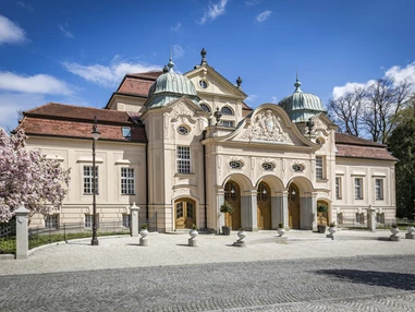 Ausflugsziel: Das Königliche Kurhaus - Königliche Kuranlagen in der Alpenstadt Bad Reichenhall
