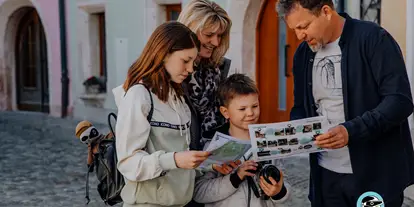 Ausflug mit Kindern - Kinderwagen: großteils geeignet - Detektiv-Trails Schweiz