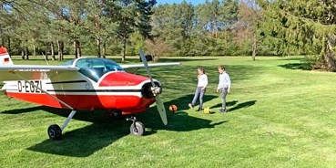 Ausflug mit Kindern - Niedersachsen - Flugzeug als Hindernis - Fussballgolf - Kickgolf in Soltau