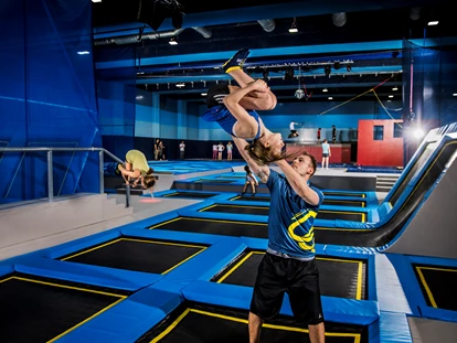 Ausflug mit Kindern - Bullendorf - Feriencamp im Trampolinpark