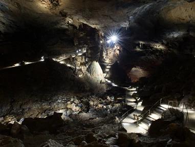 Ausflugsziel: Im Dom - Lurgrotte Semriach