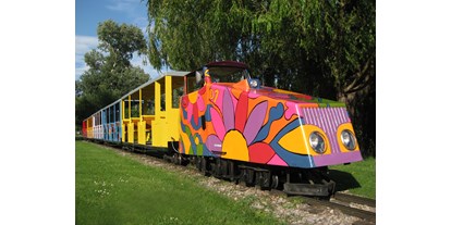 Ausflug mit Kindern - Parkplatz - Wien - "Peace Train" der Donauparkbahn - Donauparkbahn