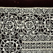 Ausflugsziel - Nadelspitze für einen Spitzenkragen, um 1620. Solche Kleidungsstücke trugen hochadelige Frauen als Schmuck. - Textilmuseum – Sandtnerstiftung im Jesuitenkolleg