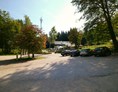 Ausflugsziel: Parkplatz am Ausgangspunkt bei dem Latschenwirt in Großgmain - Wanderung zur Wolfschwangalm