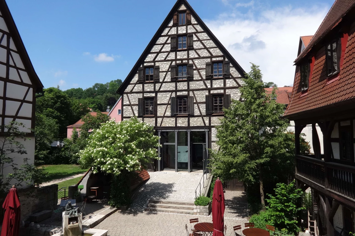 Ausflugsziel: Innenhof und Museumsscheune - Deutsches Hirtenmuseum Hersbruck