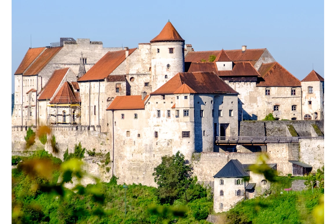 Ausflugsziel: Burg – Staatsgalerie in der Burg Burghausen