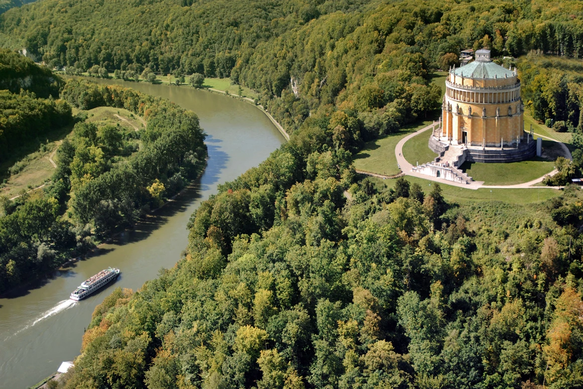 Ausflugsziel: Befreiungshalle Kelheim an der Donau
© Bayerische Schlösserverwaltung
Foto: Luftbild Hajo Dietz - Befreiungshalle Kelheim