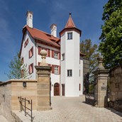 Ausflugsziel - Weißes Schloss Heroldsberg - Weißes Schloss Heroldsberg