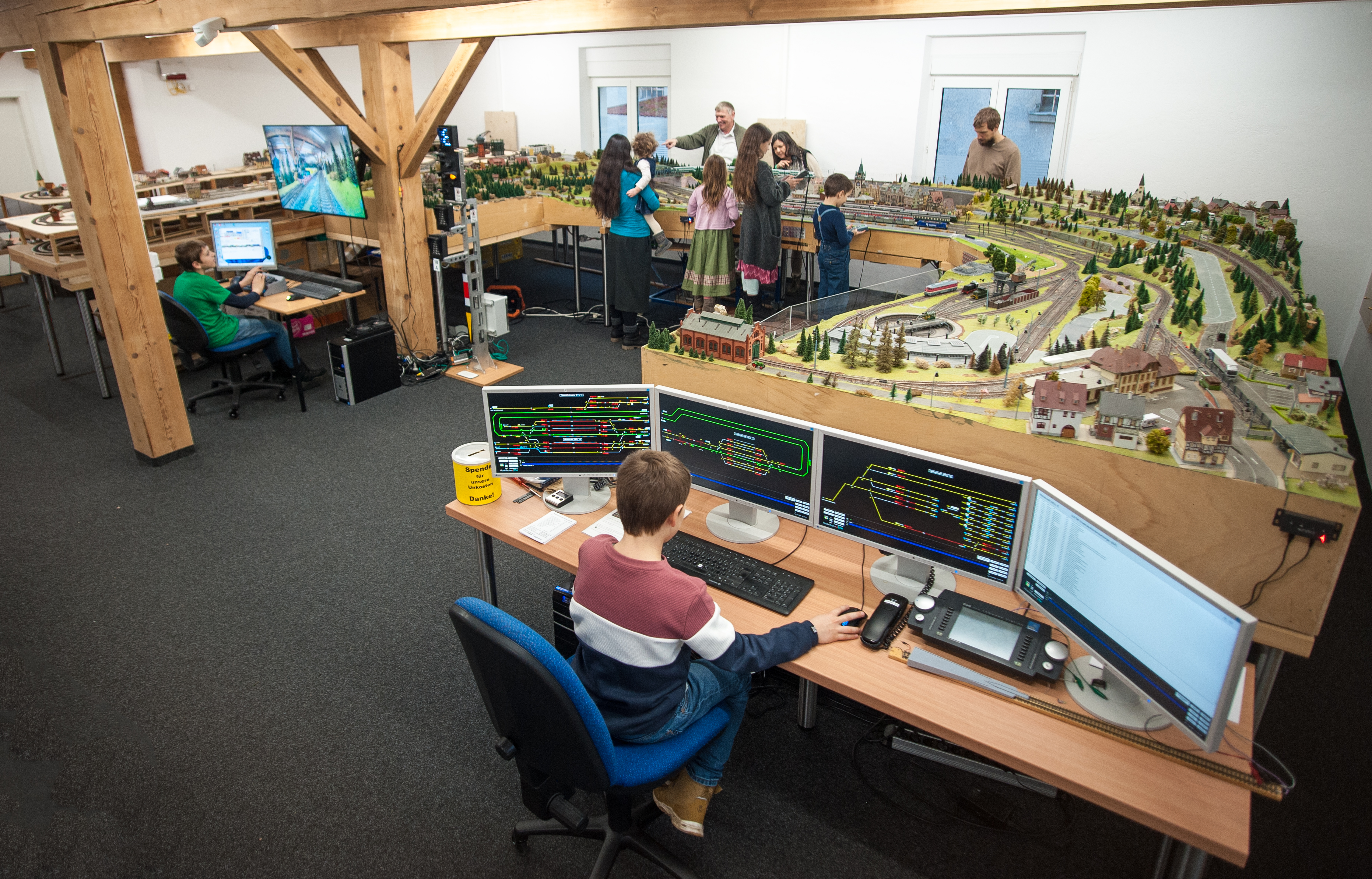 Reis met kinderen - Witterung: Bewölkt - Beieren - www.Modellbahn Selbstfahrwelten.de Neuses - Eisenbahn Erlebnis 3km v. Schwabach